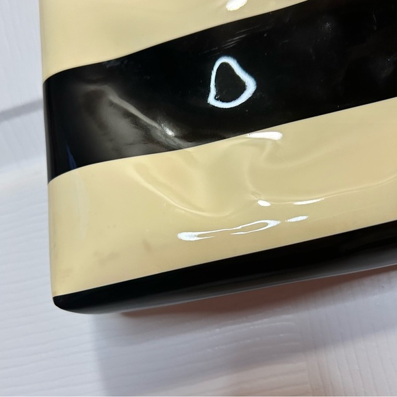 Kate Spade ♠️ Penn Valley Amy Striped Crossbody - Picture 5 of 10